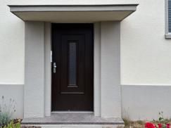 Historisierende Haustür in Frankfurt