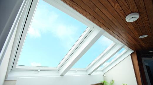 Fenster mit Raffstore Innenaufnahme Dachfenster