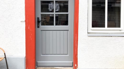 Holzfenster und Holzhaustür für den Denkmalschutz in Oberursel