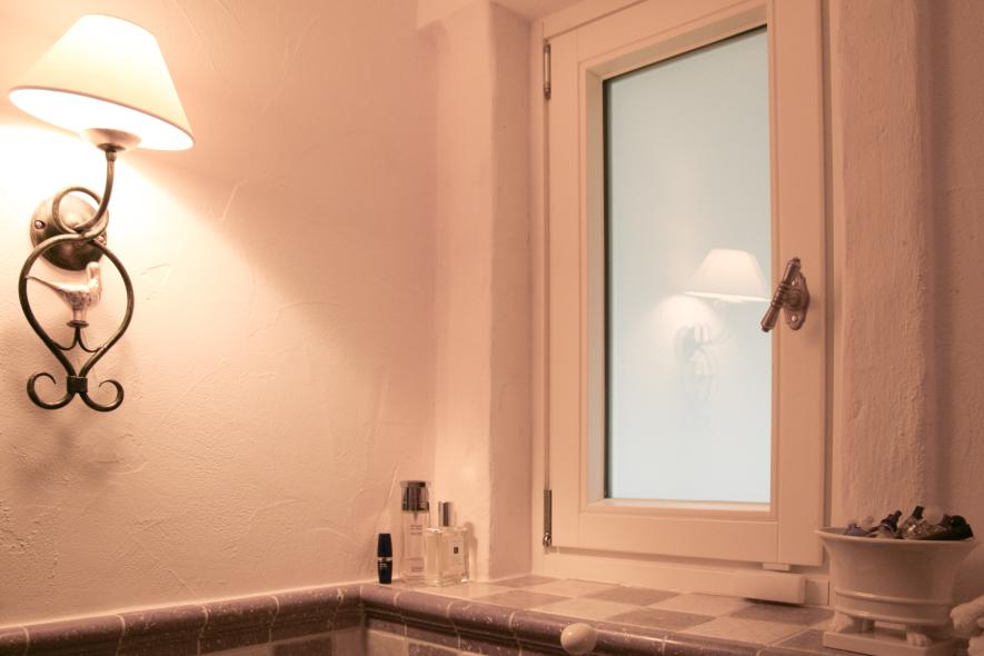 Haustür und Fenster in Tannengrün Fenster Innenansicht