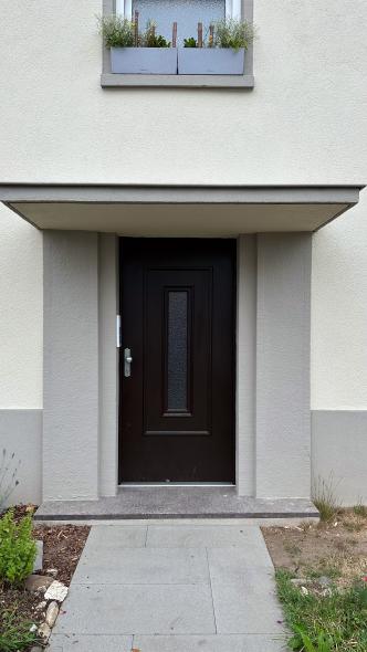 Historisierende Haustür in Frankfurt