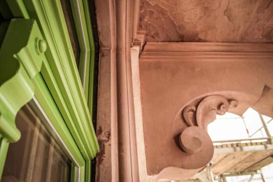Denkmalschutz-Fenster in Frankfurt Detailaufnahme