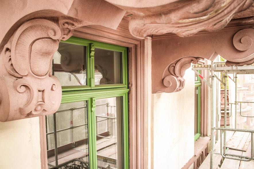 Denkmalschutz-Fenster in Frankfurt Nahaufnahme