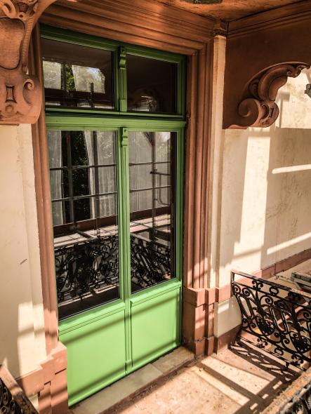 Denkmalschutz-Fenster in Frankfurt Balkon Tür