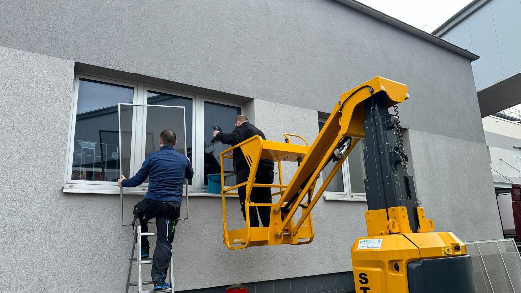 Insektenschutz für Metzgerei in Frankfurt Einbau