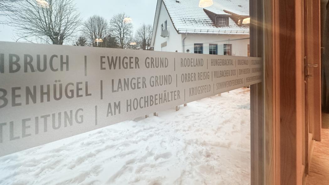 Fenster und Haustür mit Motiv  Beilsteinstadl Jossgrund, Letgenbrunn