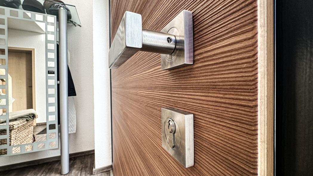 Holz-Aluminium-Haustür im modernen Landhausstil in Jossgrund