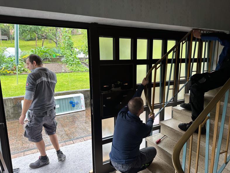 Haustür mit breitem Seitenteil und Fingerprint in Jossgrund Umbau