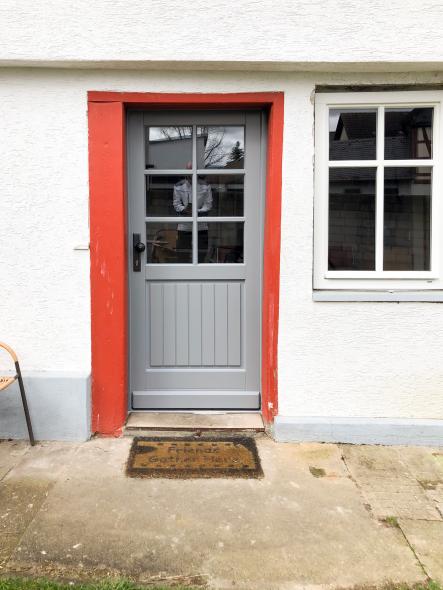 Holzfenster und Holzhaustür für den Denkmalschutz in Oberursel