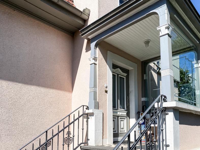 Klassische Haustür in Oberursel